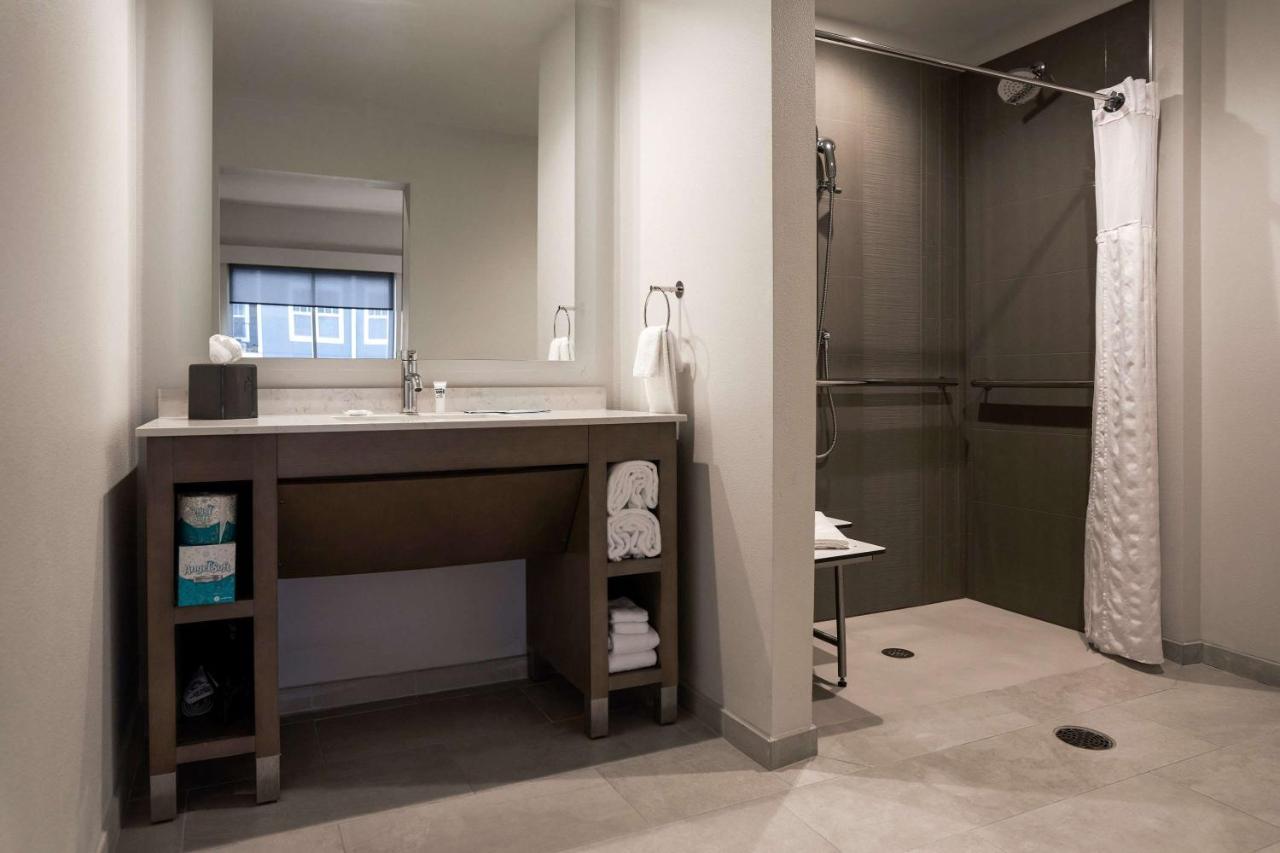 Hyatt House East 3*